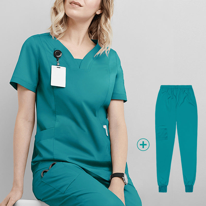 Conjunto de bata de lavado de manos en la sala de operaciones del hospital