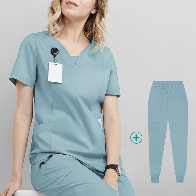 Conjunto de bata de lavado de manos en la sala de operaciones del hospital