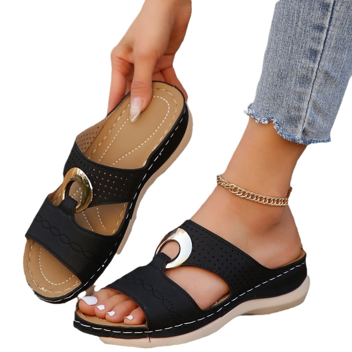 Zapatillas perforadas con suela gruesa