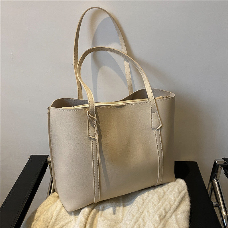 Bolso de mano de cuero suave de gran capacidad